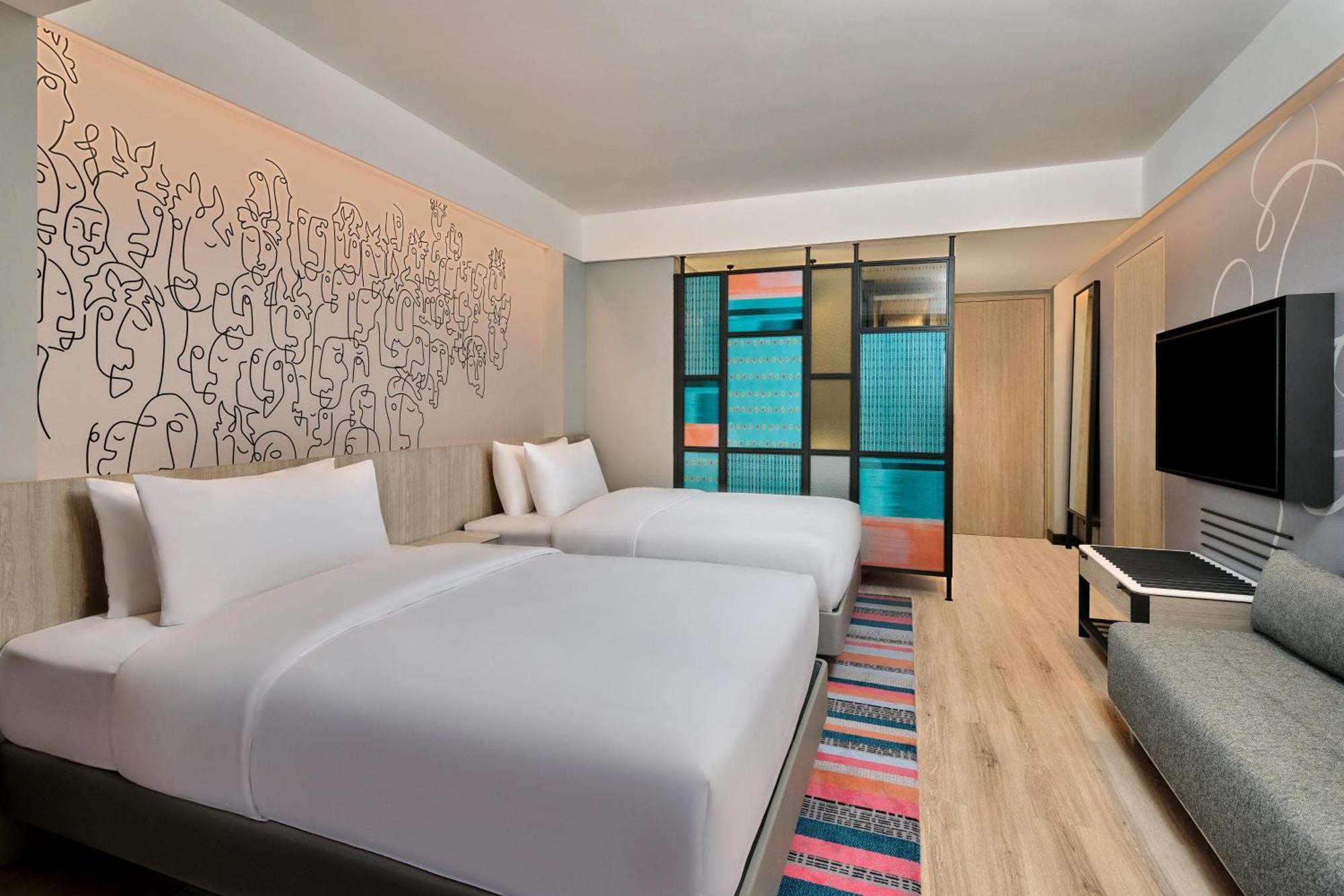 Aloft Room 2 Double Beds capacity & below 12 yo Fun Activities